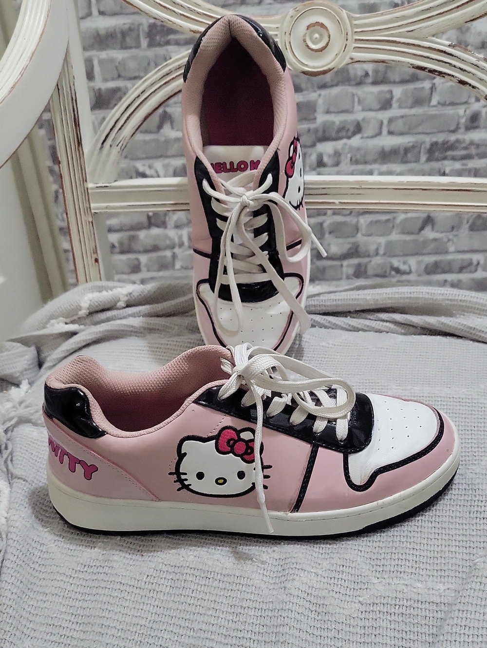 Hello Kitty Pink, White, Black Low-Top Sneakers Women's Size 10